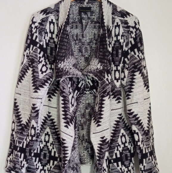 Jeans by Buffalo Aztec Patterned Black and White Waterfall Cardigan Sweater - Picture 1 of 11